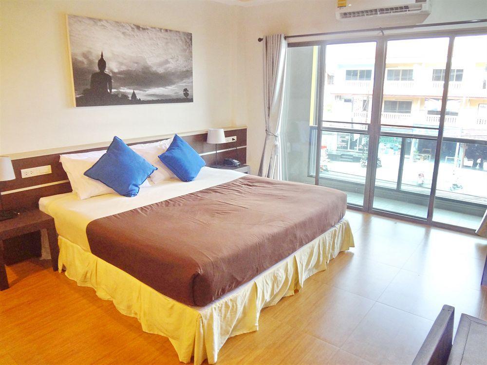 Sleep Tight Hotel Jomtien Beach Exterior photo