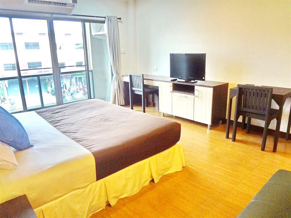 Sleep Tight Hotel Jomtien Beach Exterior photo