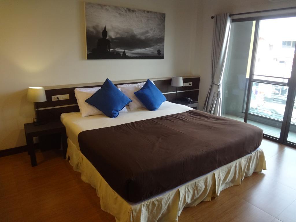 Sleep Tight Hotel Jomtien Beach Exterior photo