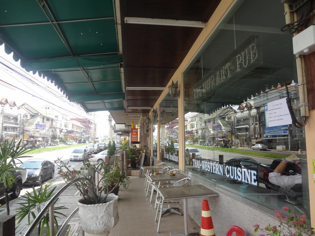 Sleep Tight Hotel Jomtien Beach Exterior photo