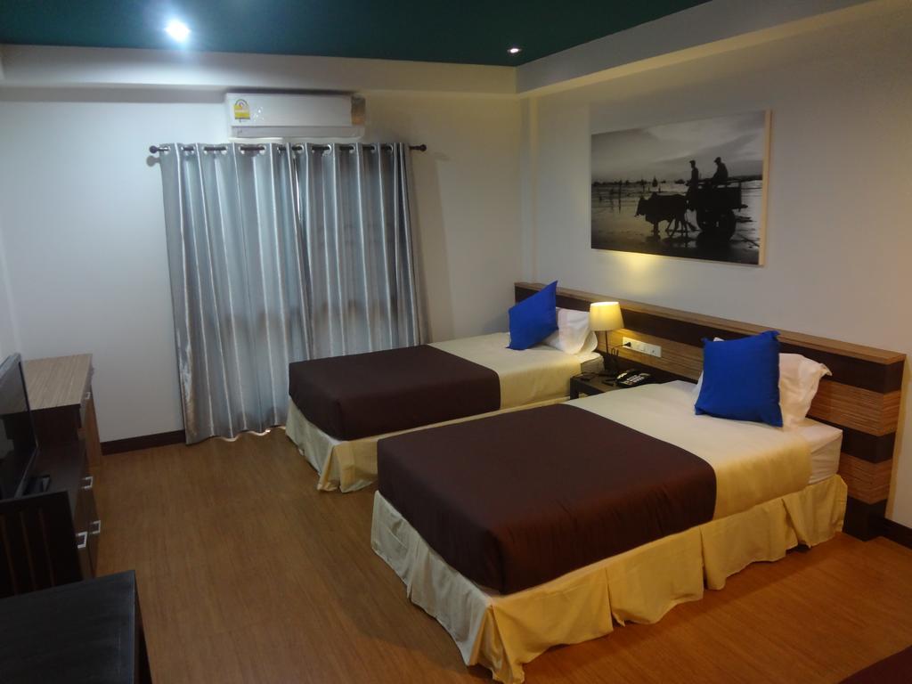 Sleep Tight Hotel Jomtien Beach Exterior photo