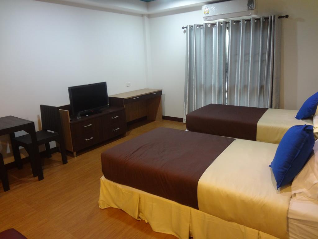 Sleep Tight Hotel Jomtien Beach Exterior photo