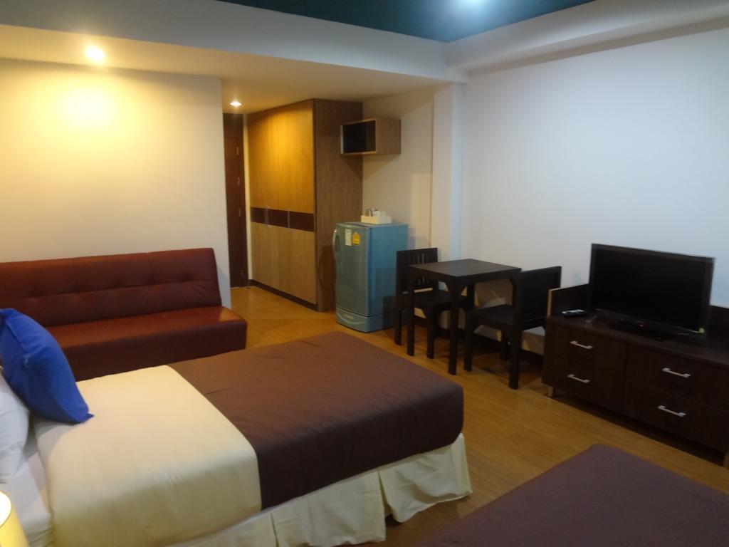 Sleep Tight Hotel Jomtien Beach Exterior photo