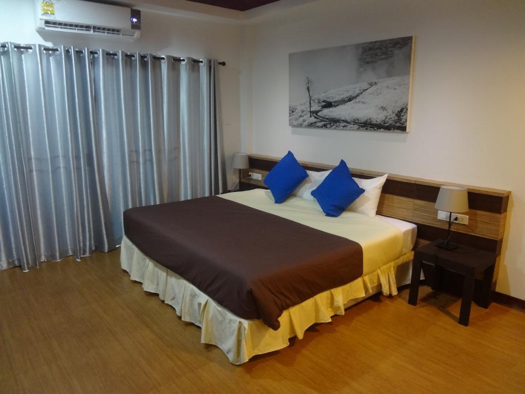 Sleep Tight Hotel Jomtien Beach Exterior photo
